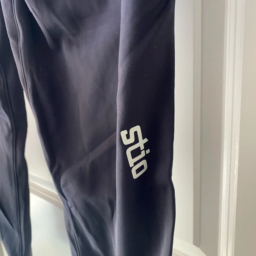 Stio women’s Fremont Stretch Joggers - Picture 5 of 9